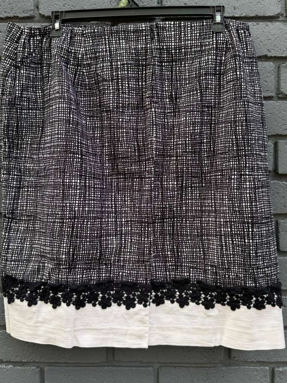 TALBOTS Black White Rosette Crochet Lace Print Lined Straight Pencil Skirt 22W